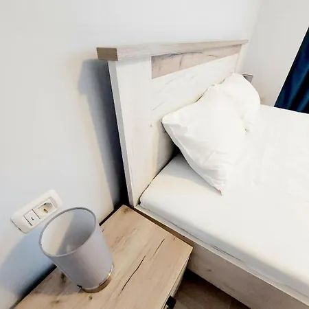 2 Mamaia Nord & Seaview Apartment *